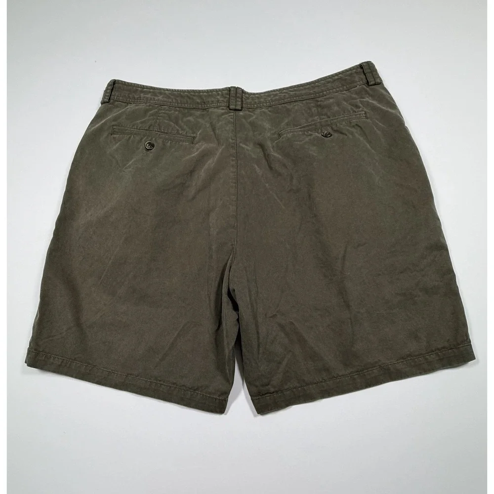 Tommy Bahama Brown Lyocell Cotton Chino Shorts Men's 40 Button Flat Pockets